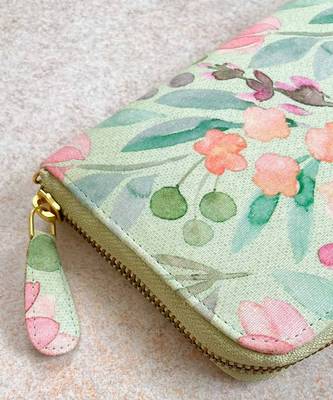 Green cynthia floral printed wallet 3