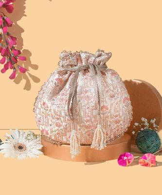 Off white mogra scallop potli bag 1