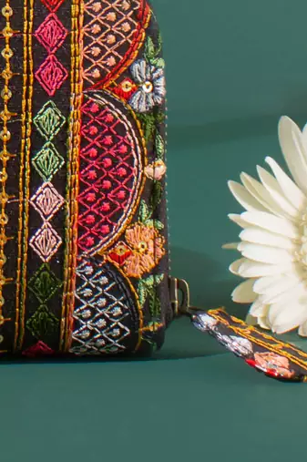 Black rafia embroidered wallet