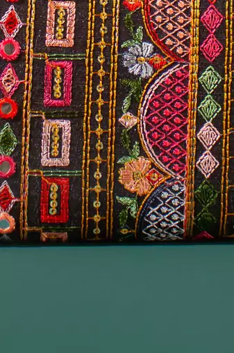 Black rafia embroidered wallet