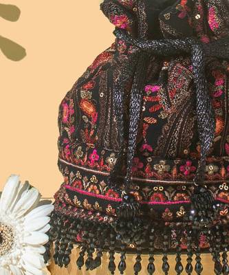 Black rumi potli bag 3