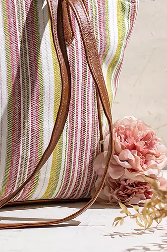 Pink brown new yorker tote bag