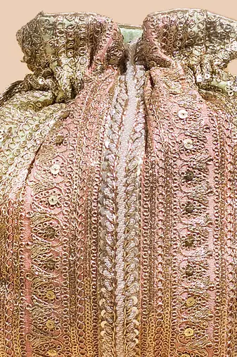 Pastel naaz potli bag