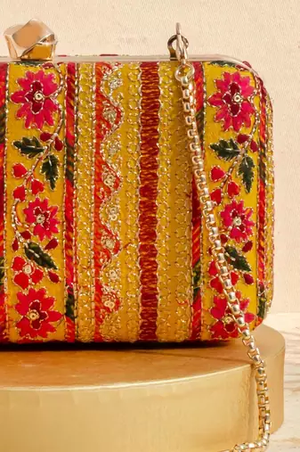 Mustard zuri box clutch