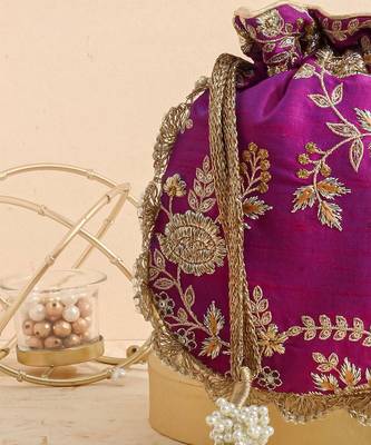 Purple purple embroidered scallop potli bag 3