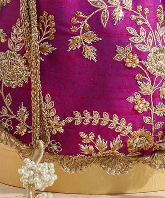 Purple purple embroidered scallop potli bag 5