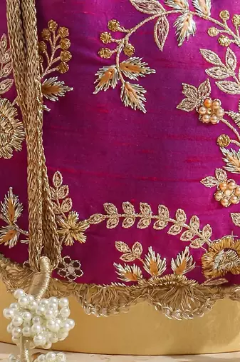 Purple purple embroidered scallop potli bag
