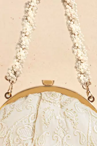 Off-white chaand vintage purse