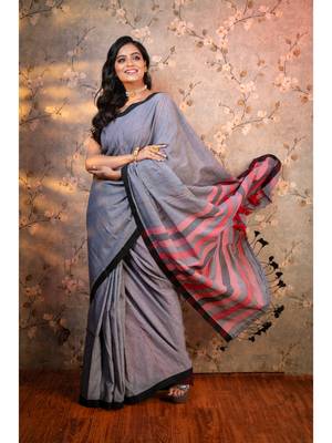 Grey handloom cotton saree with multicolor pallu with running blouse piece 2