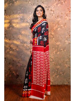 Black  bagru malmal cotton saree with multicolor floral motifs with running blouse piece 2