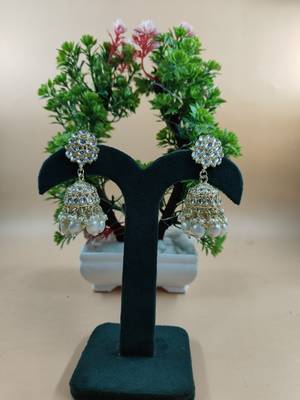   Traditional Jhumki Earrings For Wo  And Girls 1