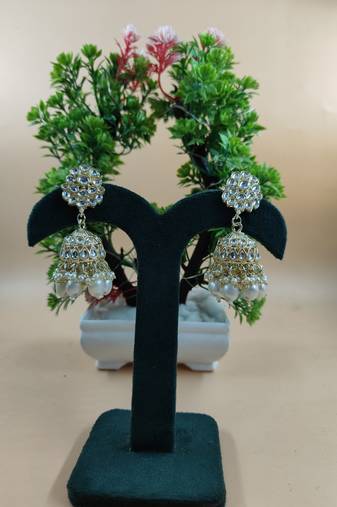   Traditional Jhumki Earrings For Wo  And Girls