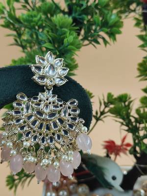   Traditional Chandbali earrings for wo  and girls 4