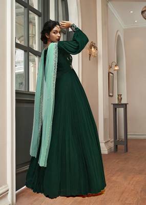 Trendmalls  Georgette Embroidery Anarkali Kurta Pant Set with Dupatta 3