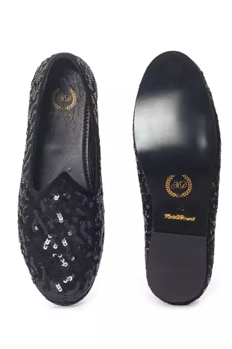 Black glamorous sequin juttis