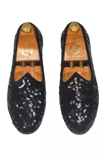 Black glamorous sequin juttis
