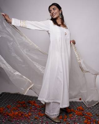 White Plain Cotton Kurti Wide Leg Pant Dupatta 2