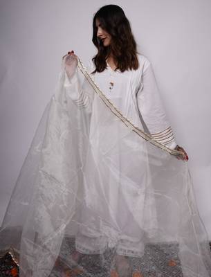White Plain Cotton Kurti Wide Leg Pant Dupatta 3