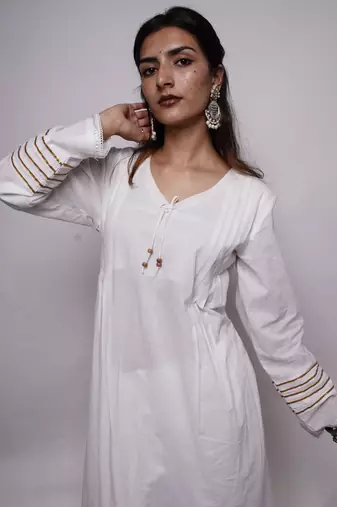 White Plain Cotton Kurti Wide Leg Pant Dupatta