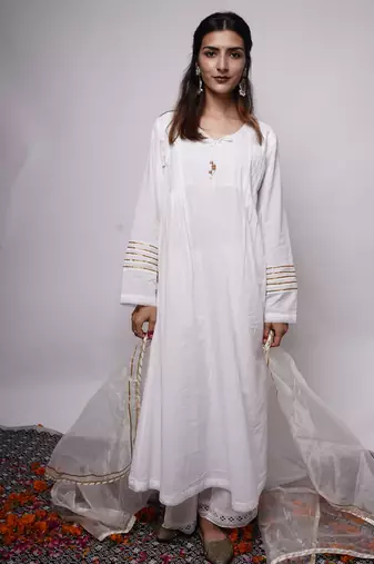White Plain Cotton Kurti Wide Leg Pant Dupatta