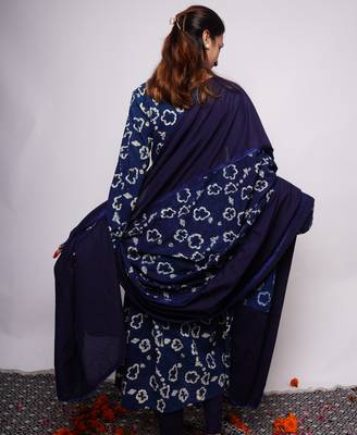 Indigo Printed Cotton Kurti Pant Dupatta 5