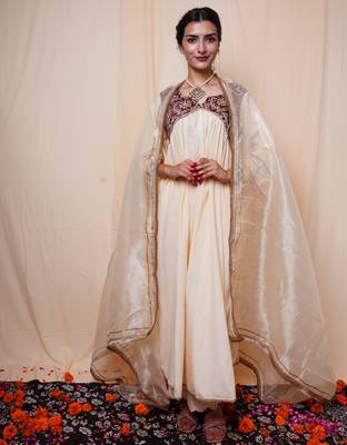 Beige Printed Cotton Kurti Pant Dupatta 2
