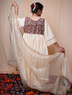 Beige Printed Cotton Kurti Pant Dupatta 5