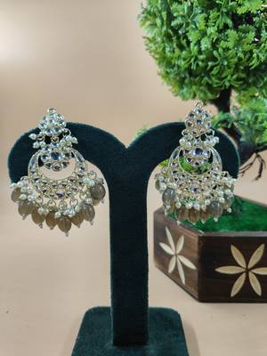   Beautiful Gold Plated Pearl Earrings for Wo  and Girls 1