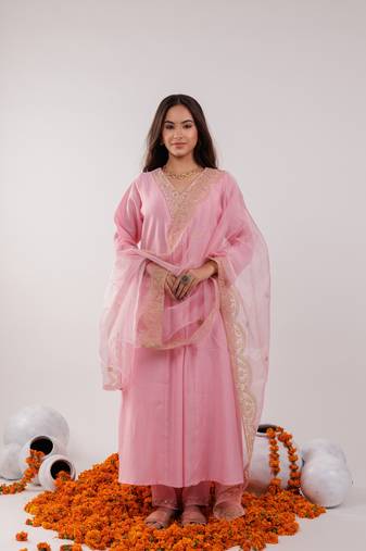  pink silk embroidered kurta dupatta set