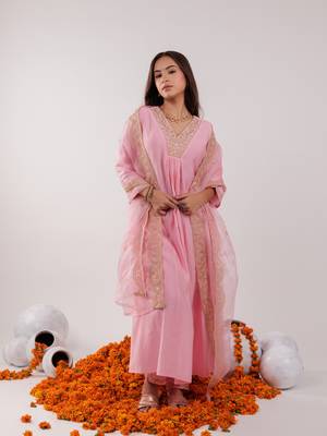  pink silk embroidered kurta dupatta set 2