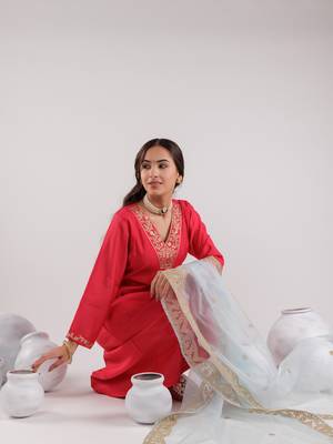  fuchsia silk embroidered kurta dupatta set 5