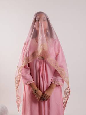  pink silk embroidered kurta dupatta set 5