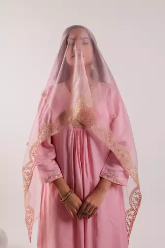  pink silk embroidered kurta dupatta set