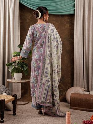  cotton kurta dupatta set with lace detailing 3
