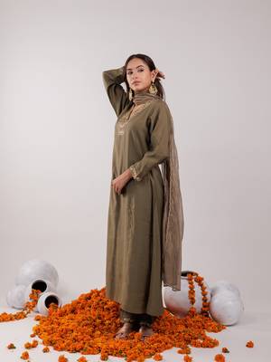  olive green silk embroidered kurta dupatta set 2