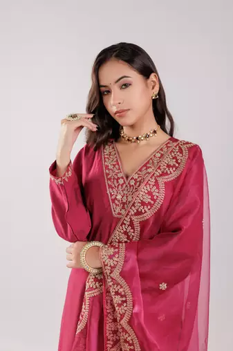  hot pink silk embroidered kurta dupatta set