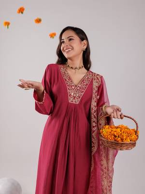  hot pink silk embroidered kurta dupatta set 5