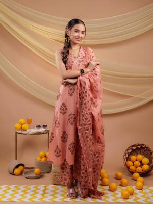  peach floral print pure cotton a-line kurta dupatta set 1