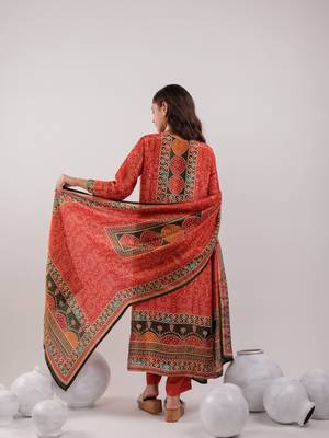  red pure shimmer tissue with pure viscose trouser and shimmer dupatta 3