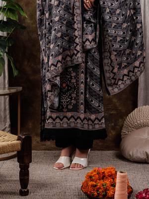  pure muslin silk black ethnic motifs kurta dupatta set 5