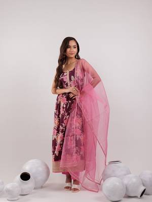  burgundy floral print cotton a-line empire kurta trouser & dupatta set 2