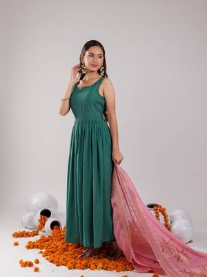  green solid silk blend anarkali kurta trouser & dupatta 2