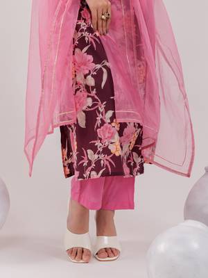  burgundy floral print cotton straight kurta trouser with dupatta set 5