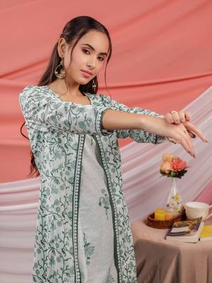  green floral print cotton a-line kurta sets add-on jacket 5