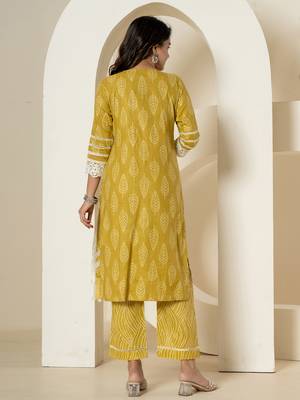  yellow patch work pure cotton straight kurta and dupatta set 3