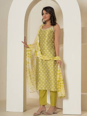  green silk kurta dupatta pant set 2