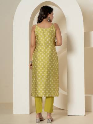  green silk kurta dupatta pant set 3