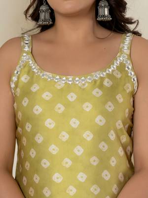  green silk kurta dupatta pant set 4