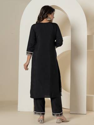  black embroidered silk blend straight kurta bottom dupatta set 3