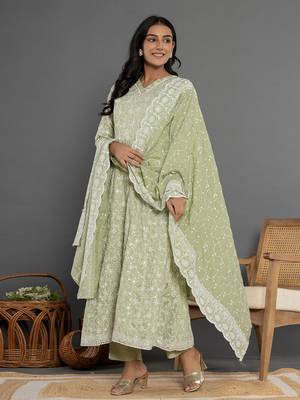  green cotton silk embroidered anarkali kurta dupatta set 2